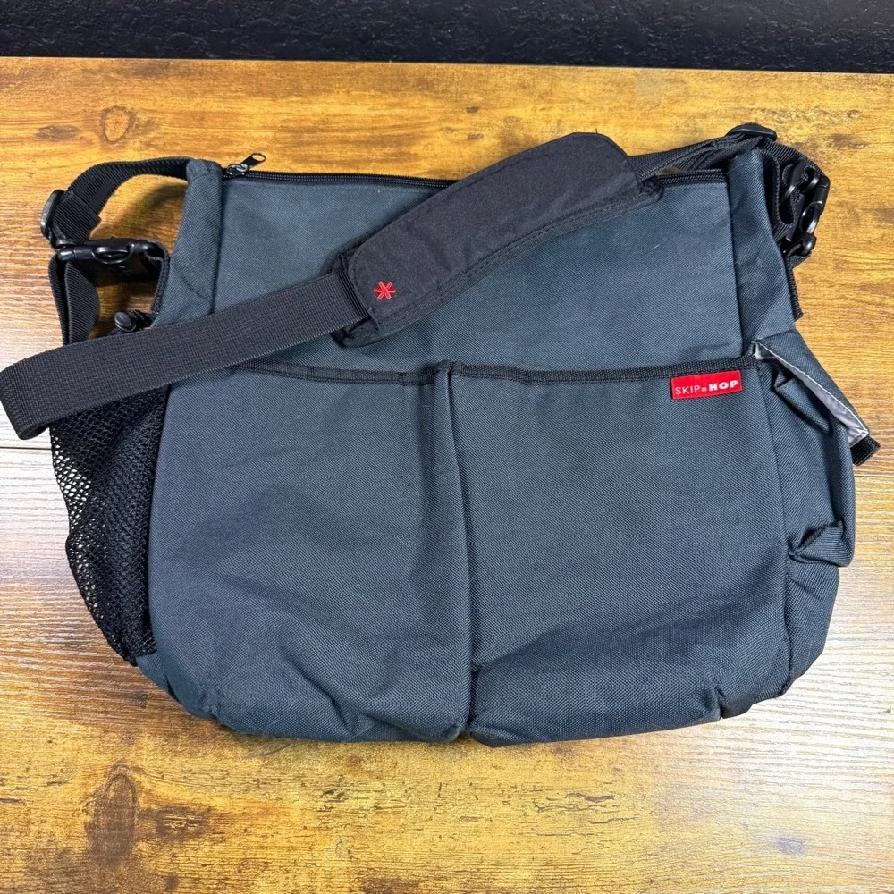Skip Hop Duo Signature Charcoal Gray Polyester Diaper Bag Messenger Unisex OS